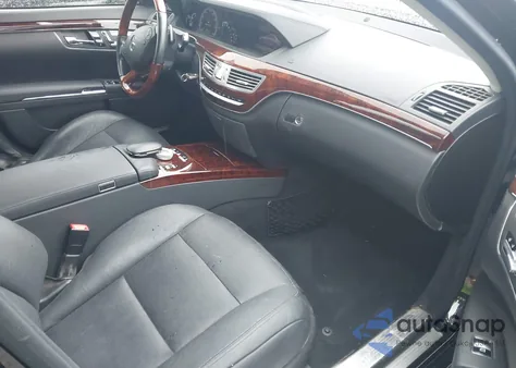 2012 Mercedes-Benz S 550 из США, поврежденный, VIN WDDNG7DB9CA424819